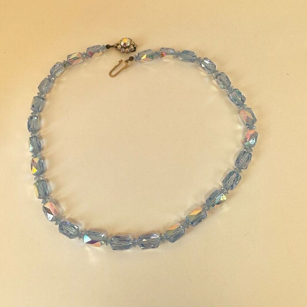 blue aurora borealis crystal vintage necklace - Picture 11 of 11